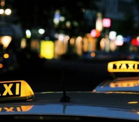 QR-коди та нова страховка змінять правила роботи таксі в Україні