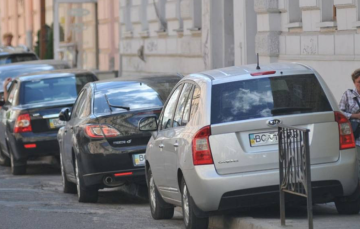 Коли тротуар можна використовувати для паркування