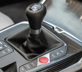 BMW M не хоче відмовлятися від механіки попри ринковий тиск