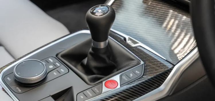 BMW M не хоче відмовлятися від механіки попри ринковий тиск