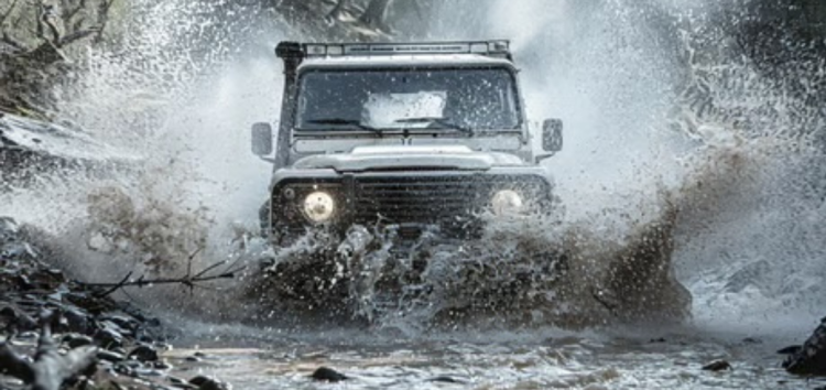 Чому весняні калюжі можуть стати серйозною проблемою для автомобіля