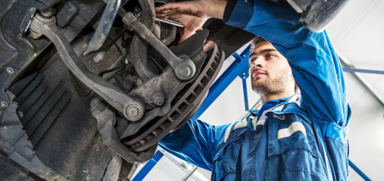 Чому скрипить підвіска і що робити