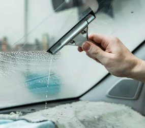 Чому омивач скла критично важливий