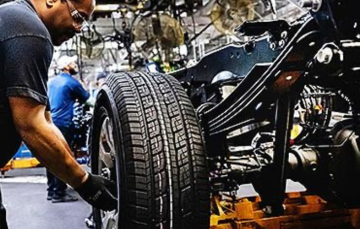 США хочуть залучити автопром до зброї