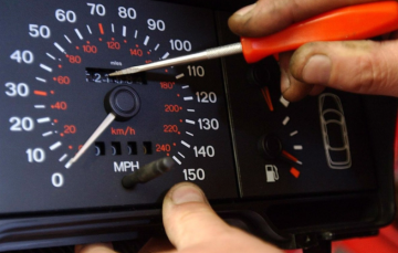 Кінець «скруткам» пробігу – авто переходять на GPS