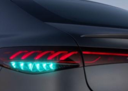 Mercedes запускає бірюзові сигнали автопілота