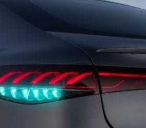 Mercedes запускає бірюзові сигнали автопілота