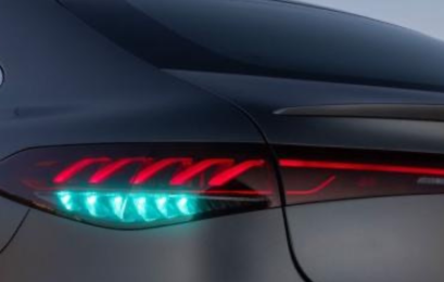 Mercedes запускає бірюзові сигнали автопілота