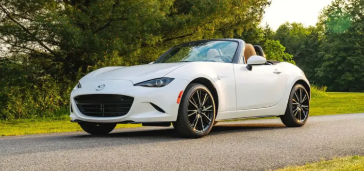 Фанати вирішують долю нової Mazda MX-5