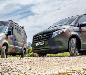 G-Class та військові вантажівки Mercedes на Eurosatory
