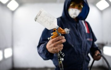 Фарбування автомобіля: коли варто оновити покриття та як обрати професійний сервіс