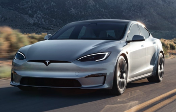 98% відкликань Tesla вирішили через OTA