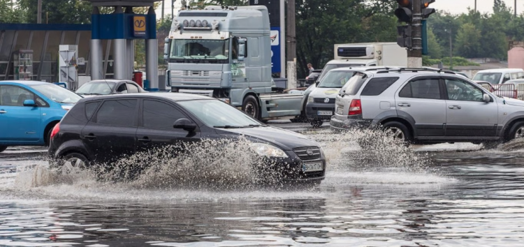 Як не вбити мотор після води