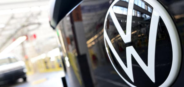 Закритий завод VW врятує війна