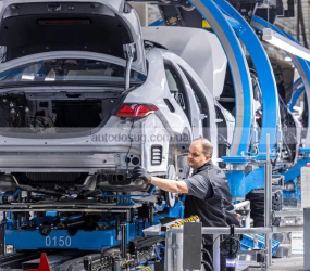 Mercedes на межі закриття двох заводів