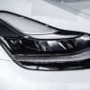 Фари Tesla тепер самі регулюються